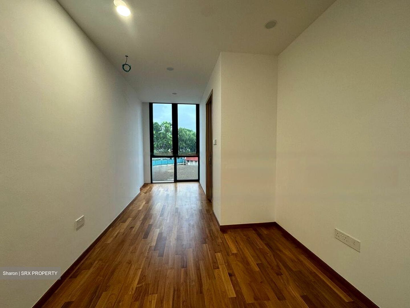 Sembawang Hills Estate (D20), Terrace #458097081